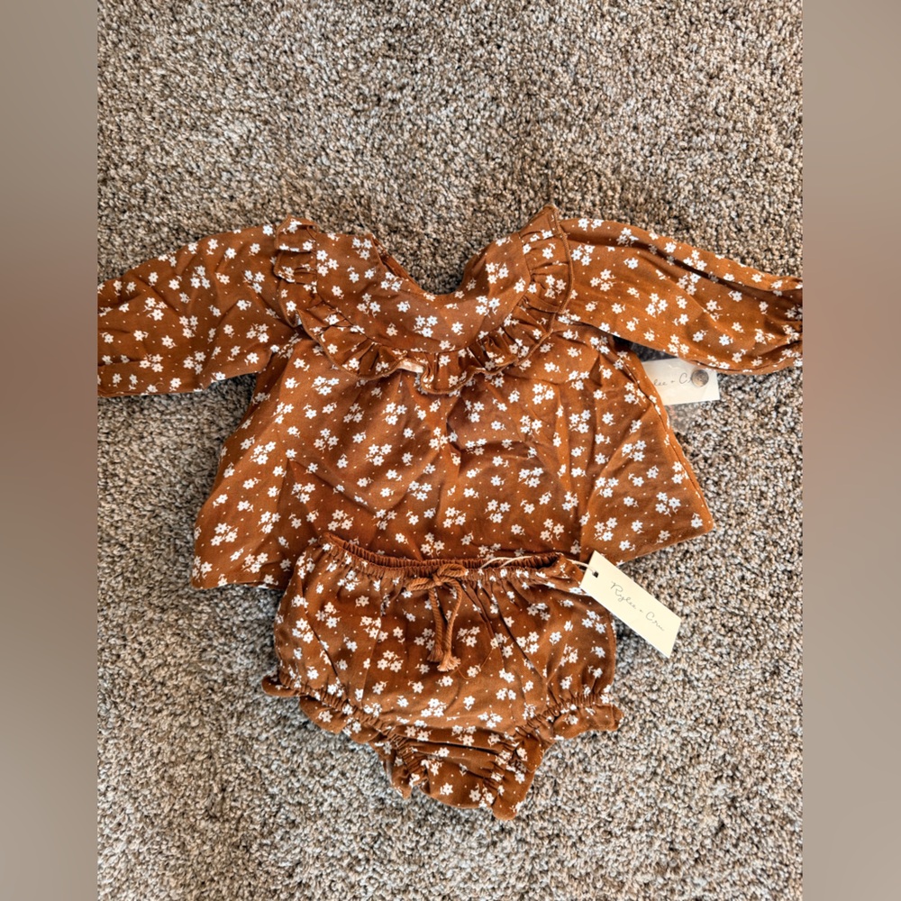 NWT Rylee + Cru Brown Floral Ruffle set